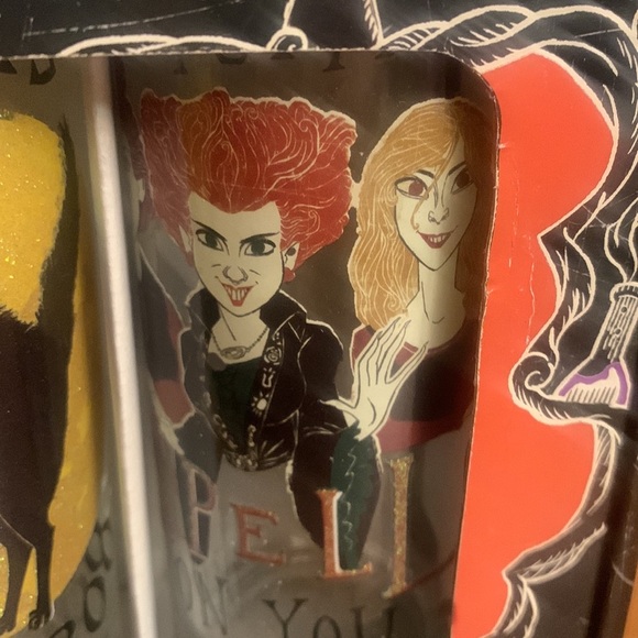 Disney Hocus Pocus Sanderson Sisters Set of 4 Glasses NEW - Picture 5 of 6